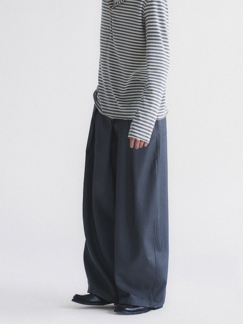 Thread | Asymmetric Pleat Wide-Leg Trousers