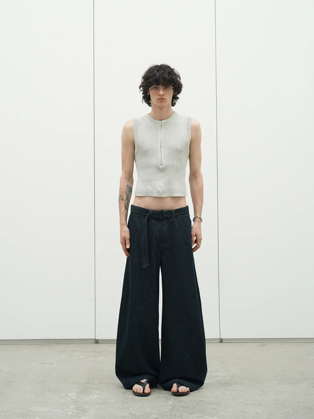 Knot | Denim Belted Curved Jeans