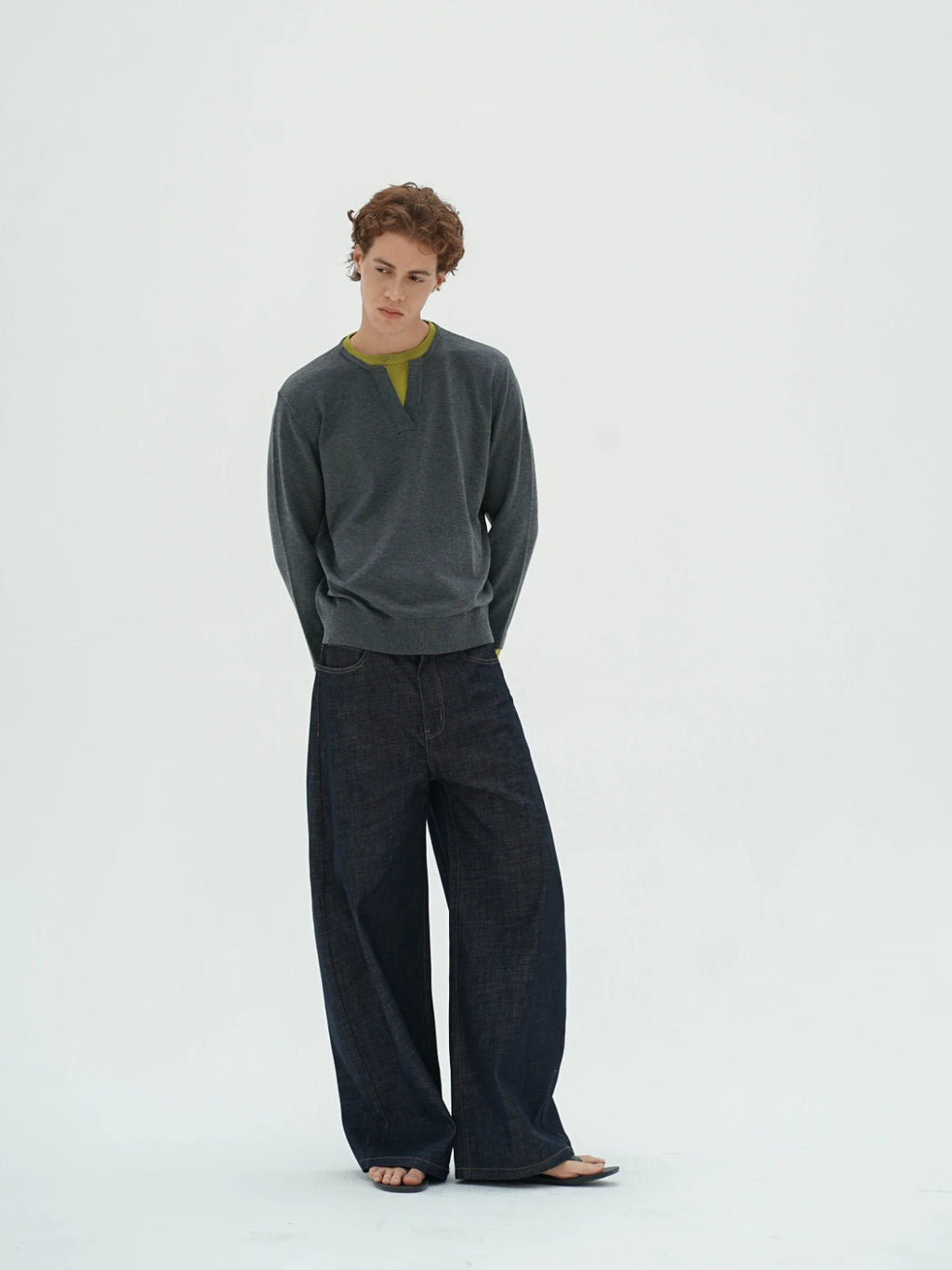 Thread | Denim Raw Curved Jeans