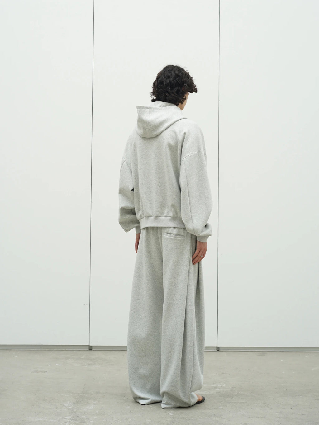 Thread | Structure Curved Sweatpants