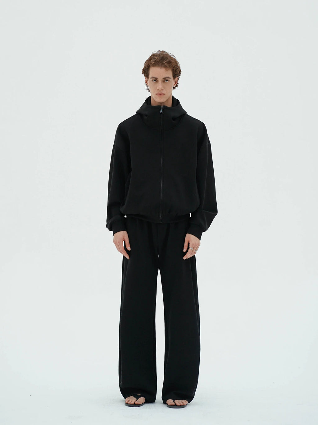 Thread | Structure Curved Sweatpants