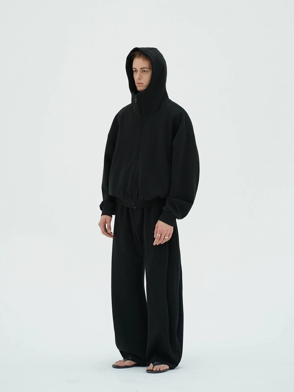 Thread | Structure Curved Sweatpants
