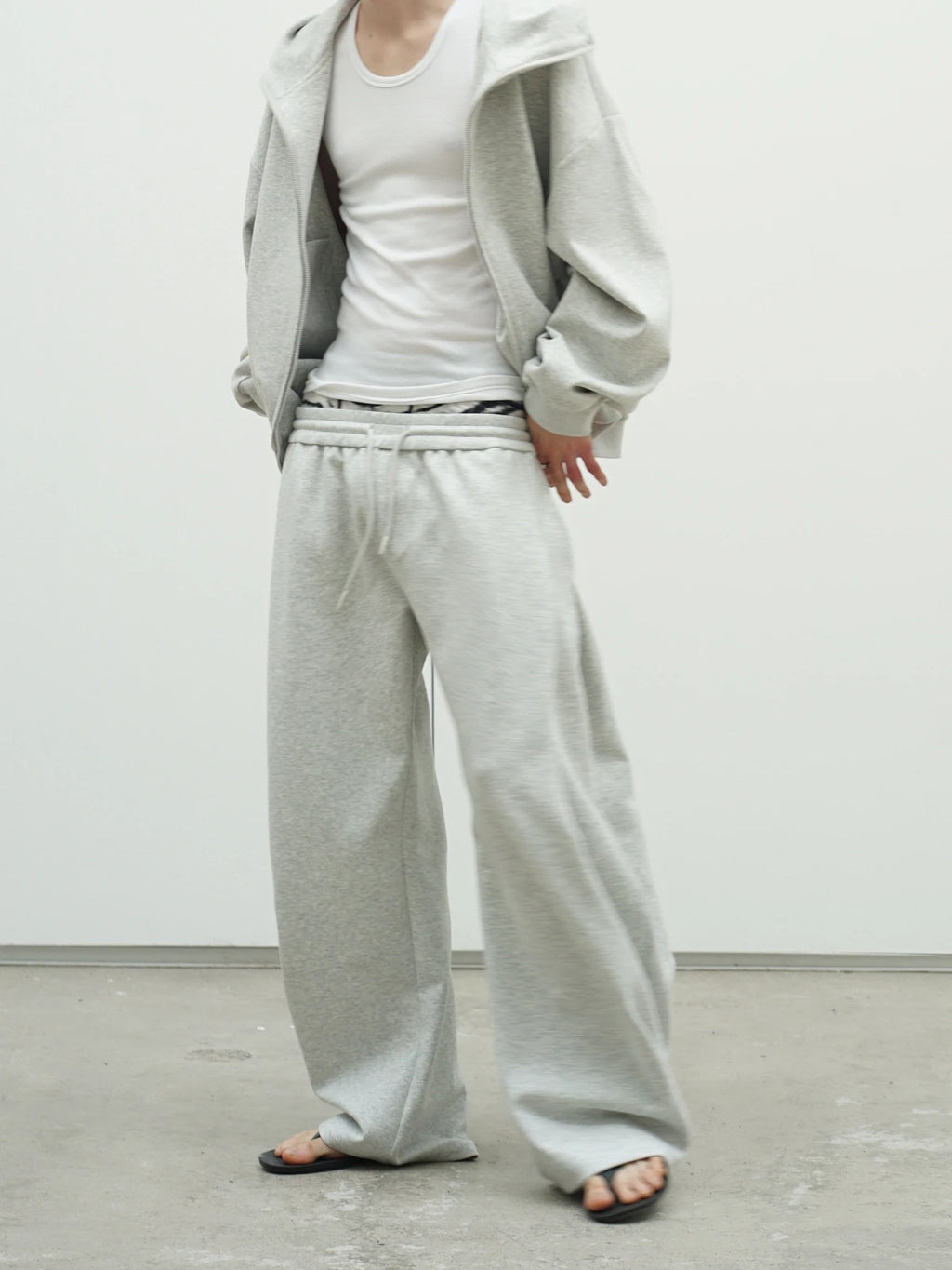Thread | Structure Curved Sweatpants