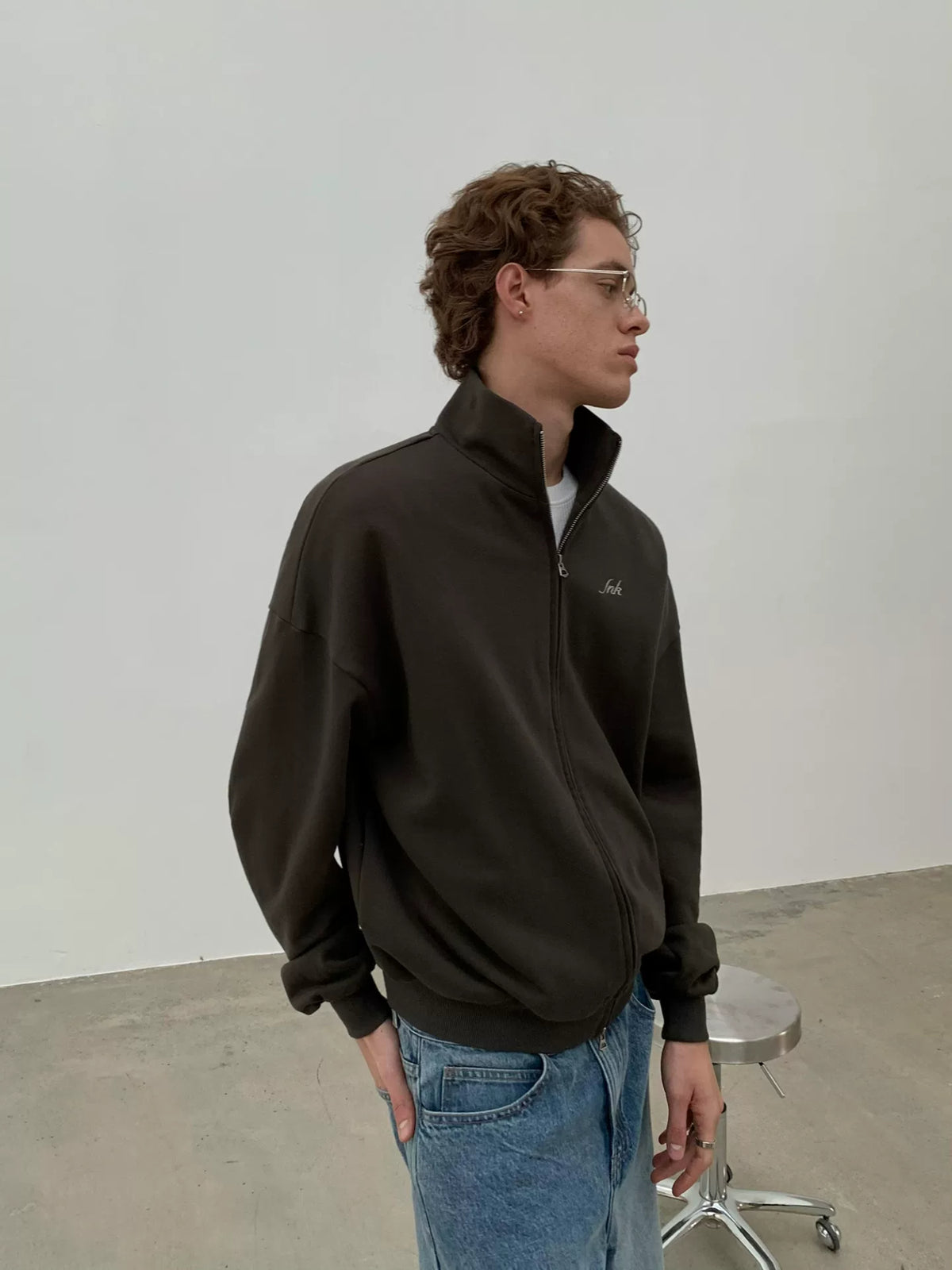 Embroidered Stand Collar Cropped Zip Jacket