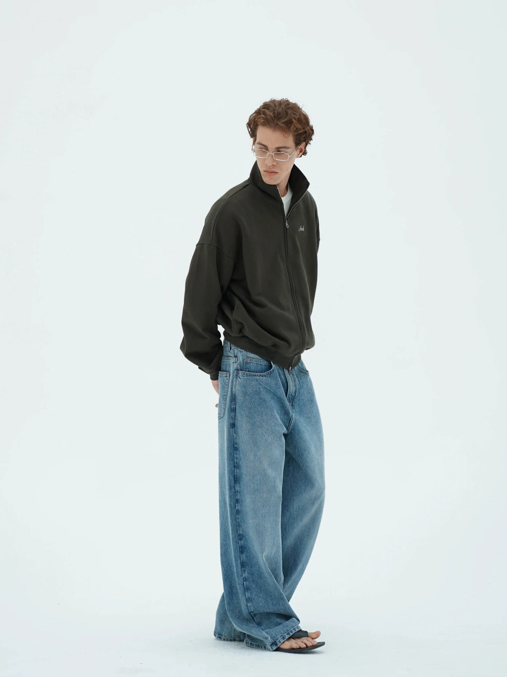 Embroidered Stand Collar Cropped Zip Jacket