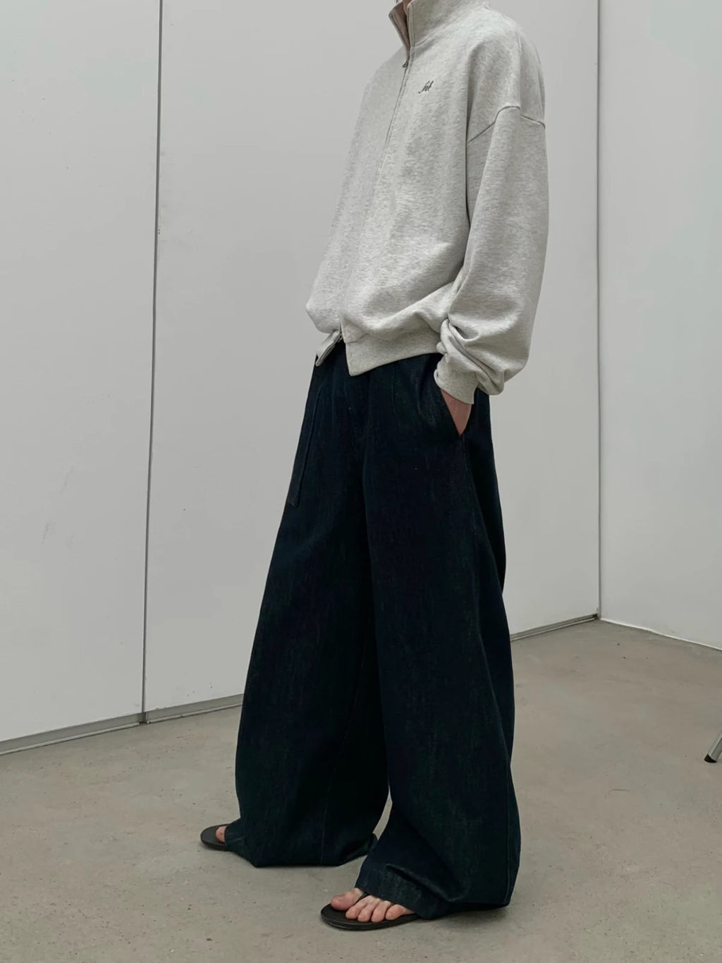 Knot | Denim Belted Curved Jeans