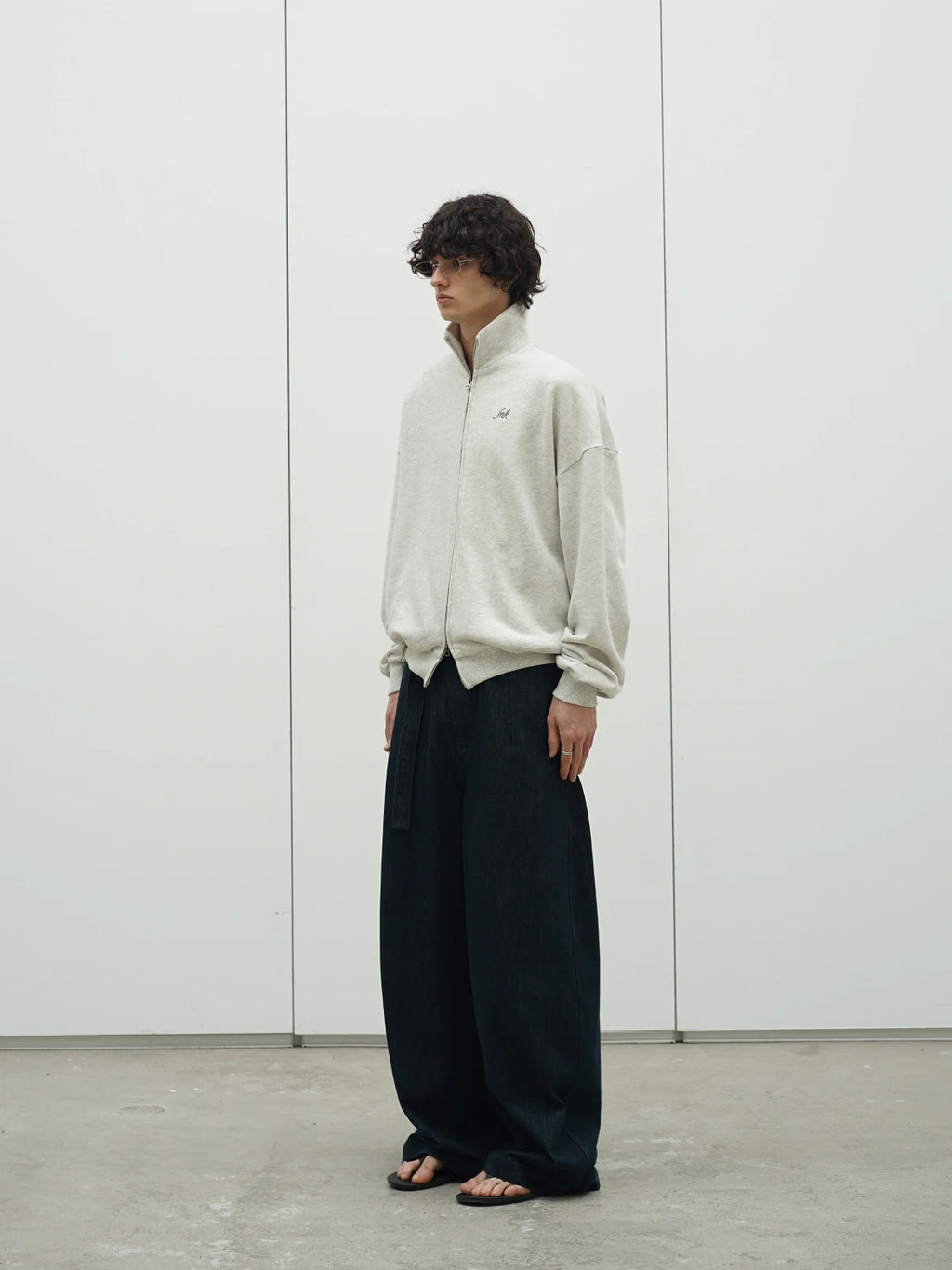 Knot | Denim Belted Curved Jeans
