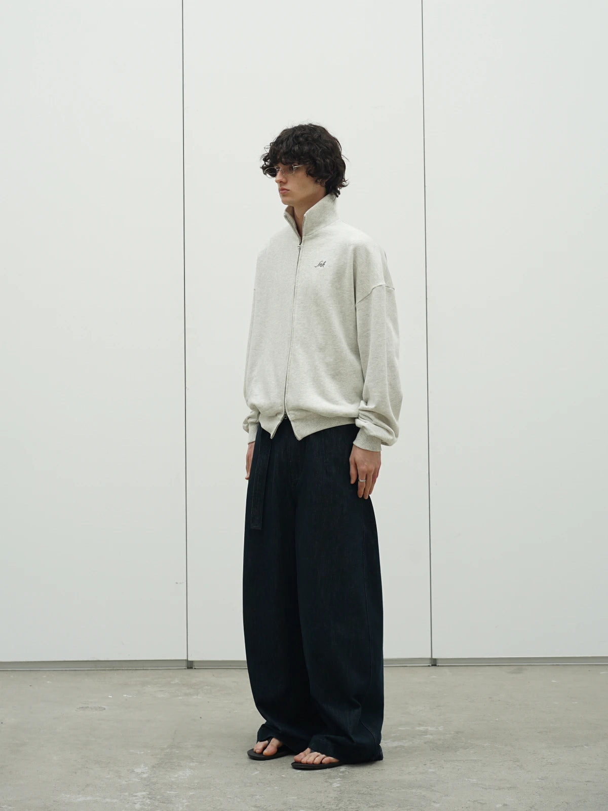 Knot | Indigo Belted Curved Jeans