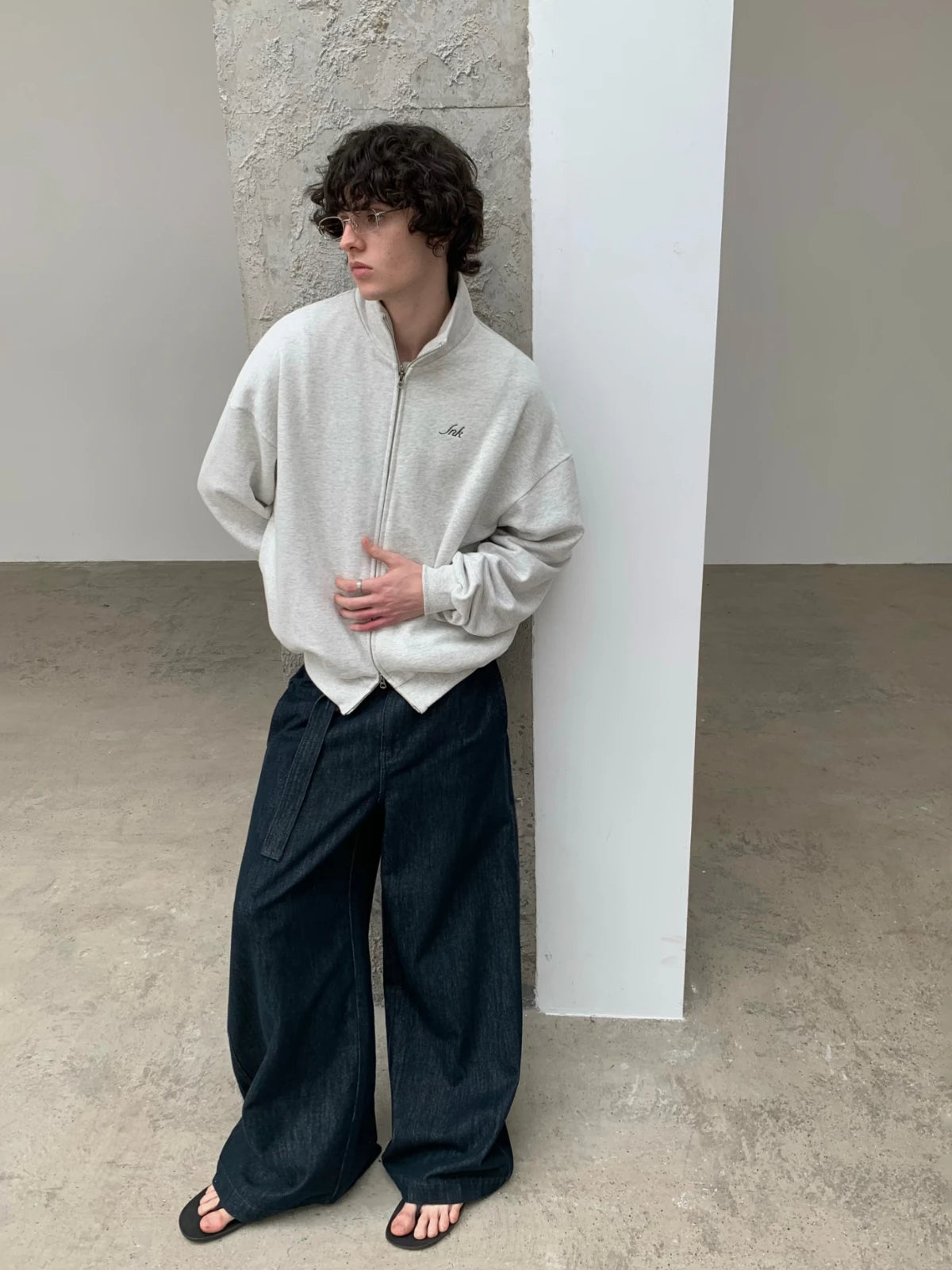 Knot | Indigo Belted Curved Jeans