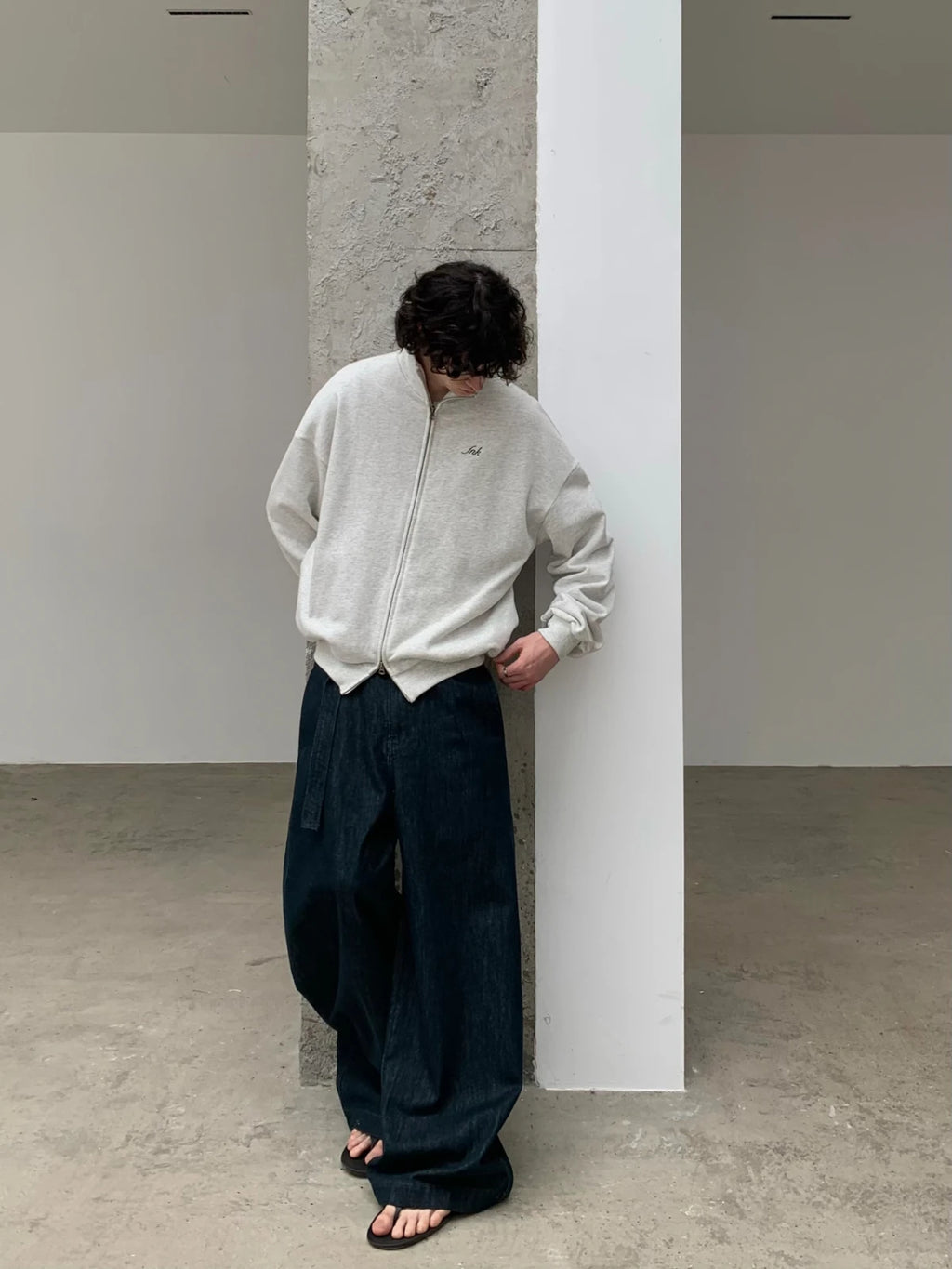 Knot | Denim Belted Curved Jeans