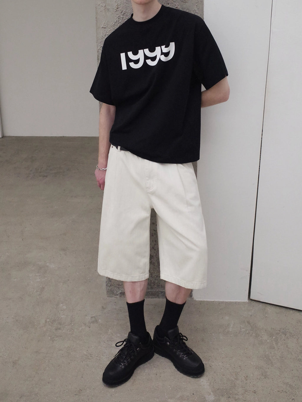 Thread | Form Wide Pleated Shorts