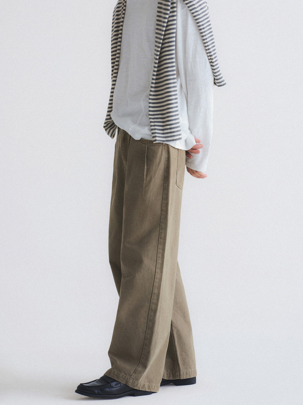 Thread | Washed Lyocell Double-Pleat Jeans