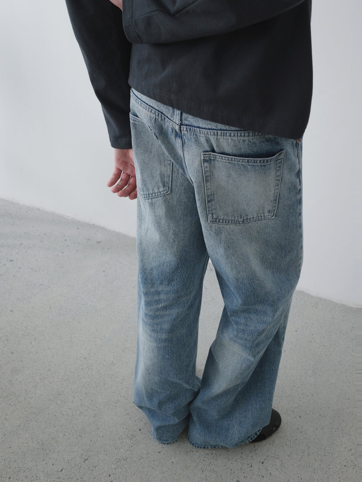 Whiskered Washed Wide Leg Jeans
