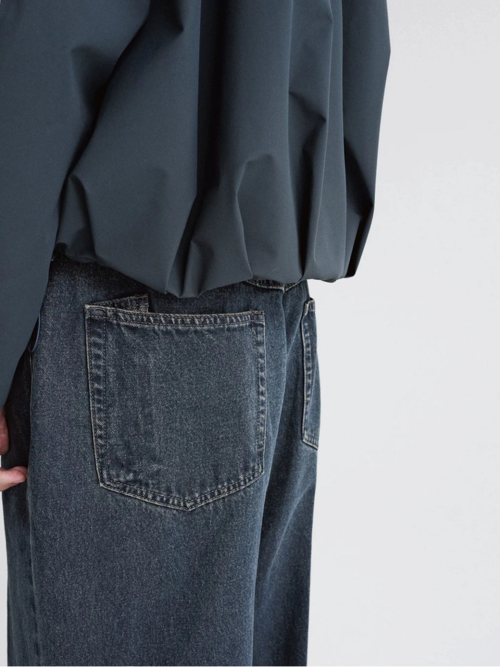 Knot | Faded Wash Straight Jeans