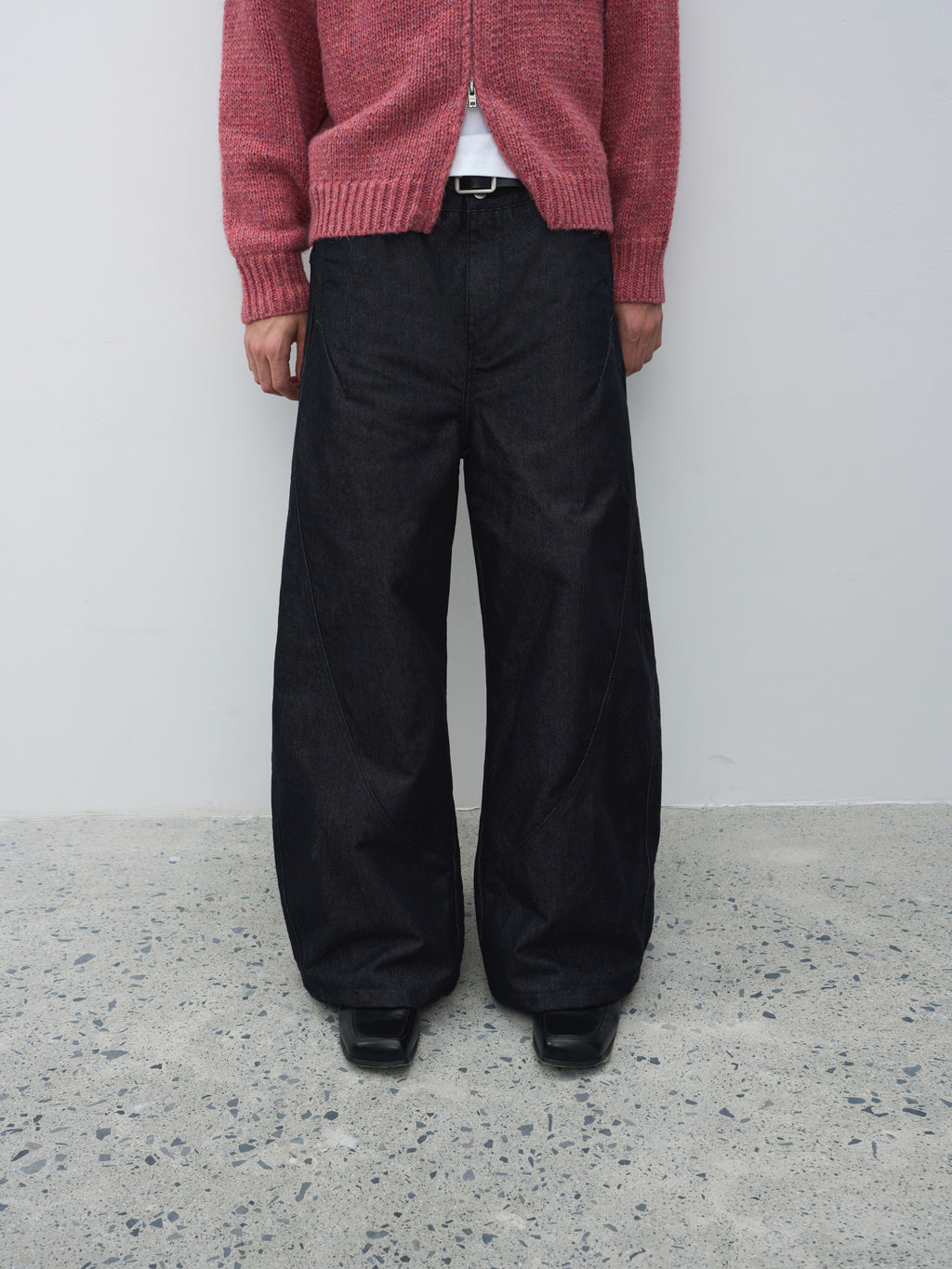 Curved Leg Baggy Jeans
