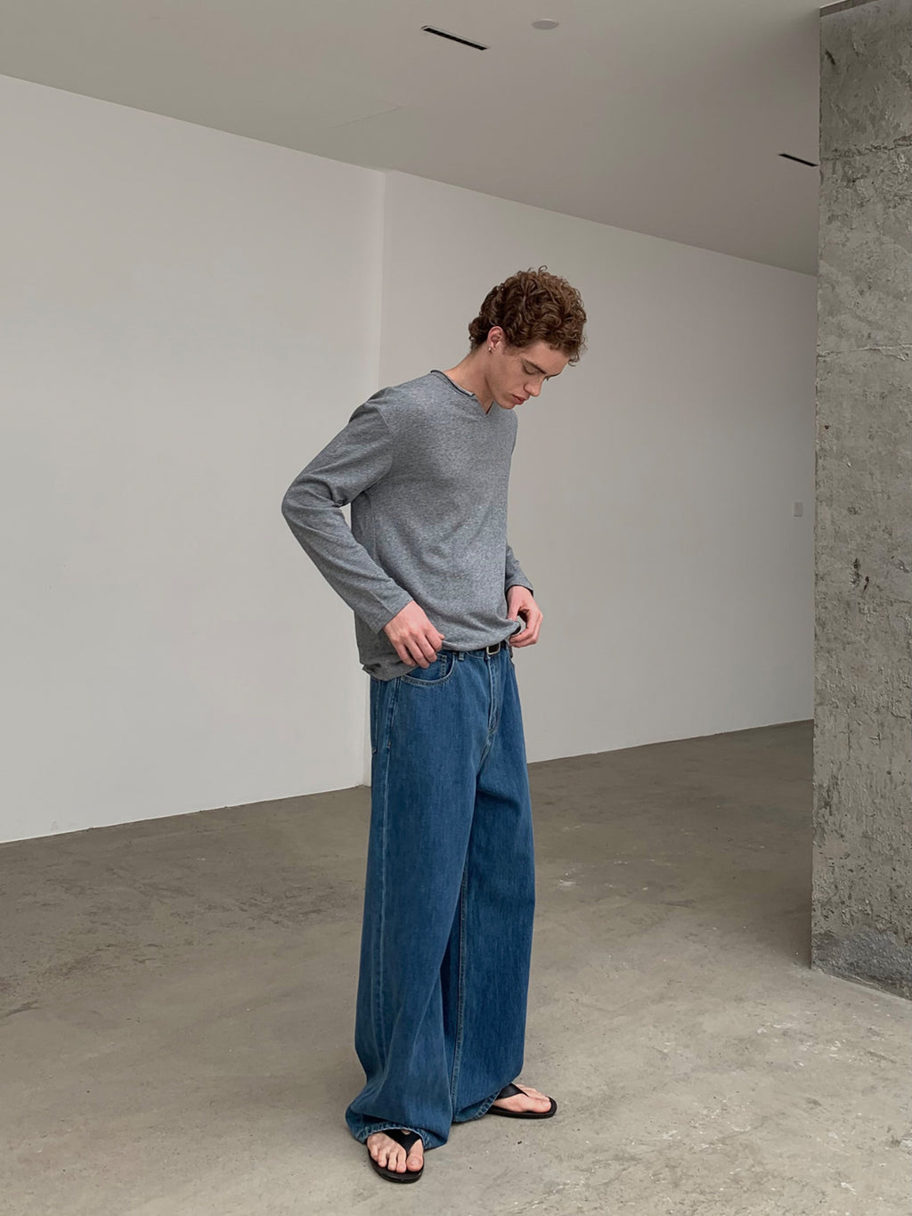 Thread | Raw Edge Relaxed V-Neck Knit